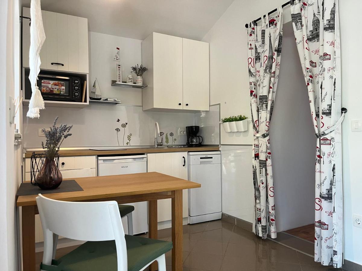 Apartment Cozy&Quiet Rovinj Luaran gambar